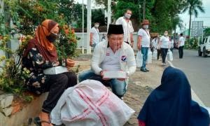 Berkah Ramadan, Partai Perindo Jambi Bagikan Ratusan Nasi Kotak ke Warga
