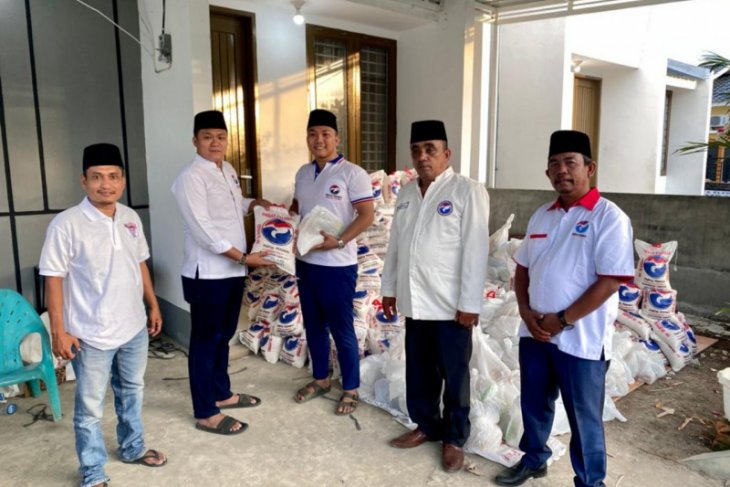 Perindo Langkat Bagikan 800 Paket Sembako dari Gula, Beras sampai Sabun Cuci 