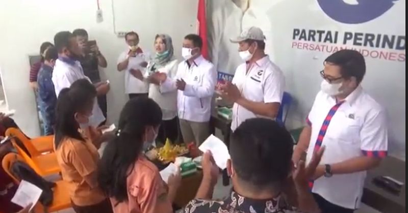 Santuni Anak Kurang Mampu, Kader Perindo Gunungsitoli Siap Besarkan Partai