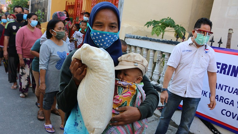 50 KK Terdampak Covid-19 di Tanjung Priok Antusias Terima Bantuan DPP Perindo
