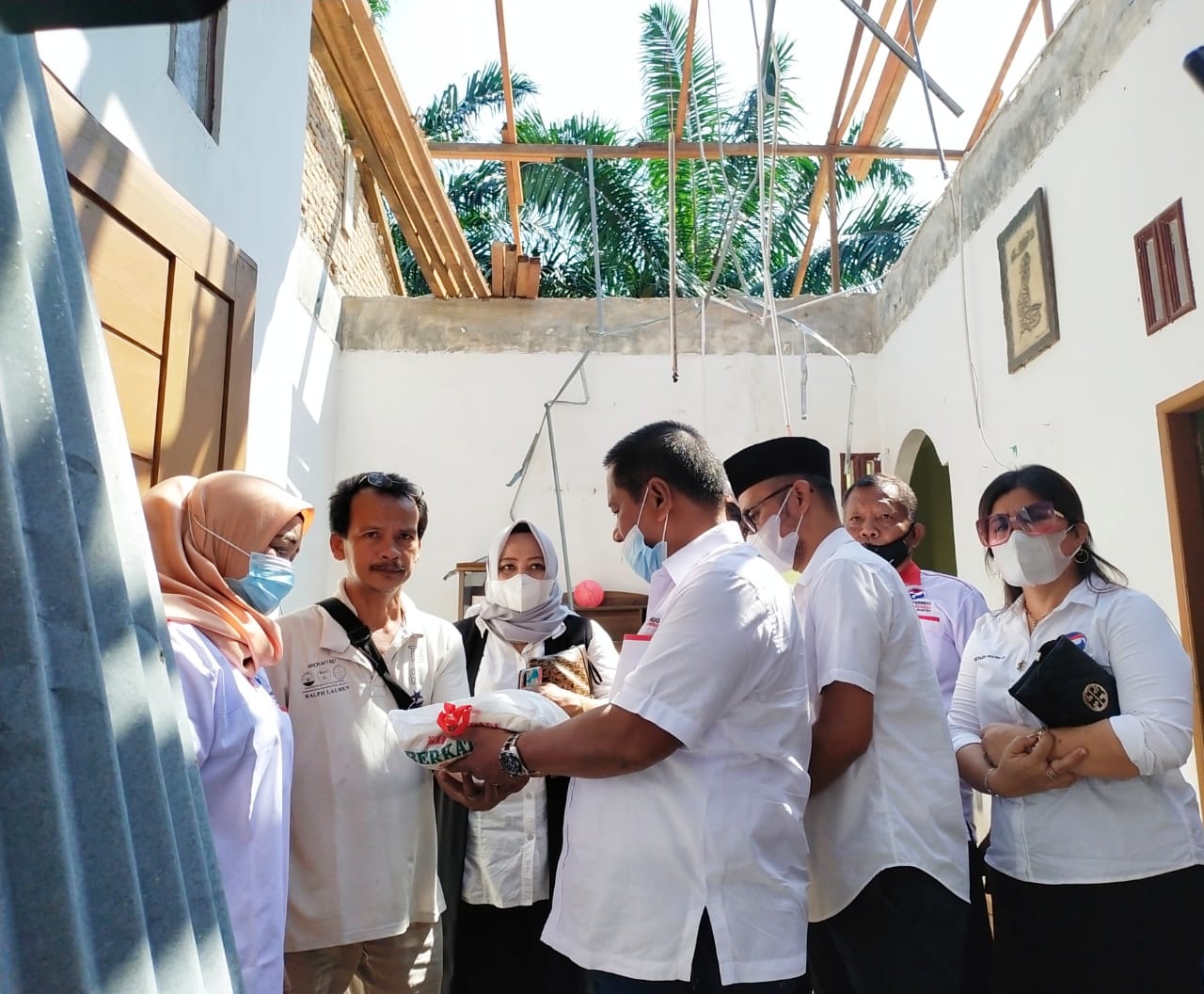 HUT Deliserdang Ke-75, Partai Perindo Bantu Warga Korban Angin Puting Beliung