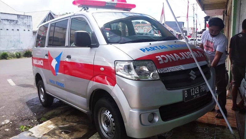 Pandemi Belum Berakhir, Perindo Minahasa Kerahkan 3 Unit Ambulans Bantu Mobilisasi Warga 