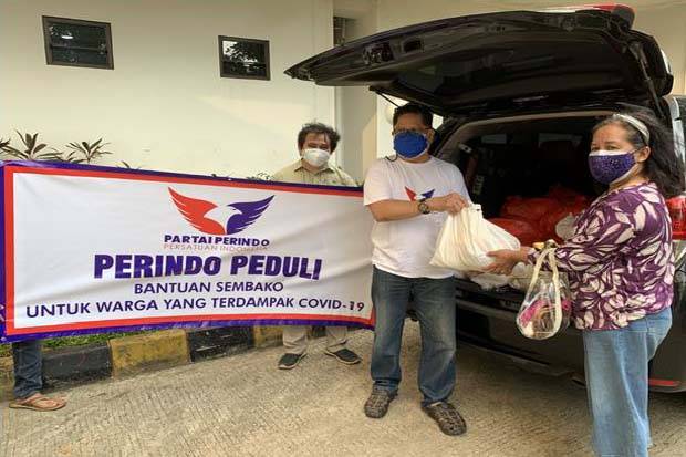 Perindo Salurkan Sembako ke Warga Rusunawa Pengadegan