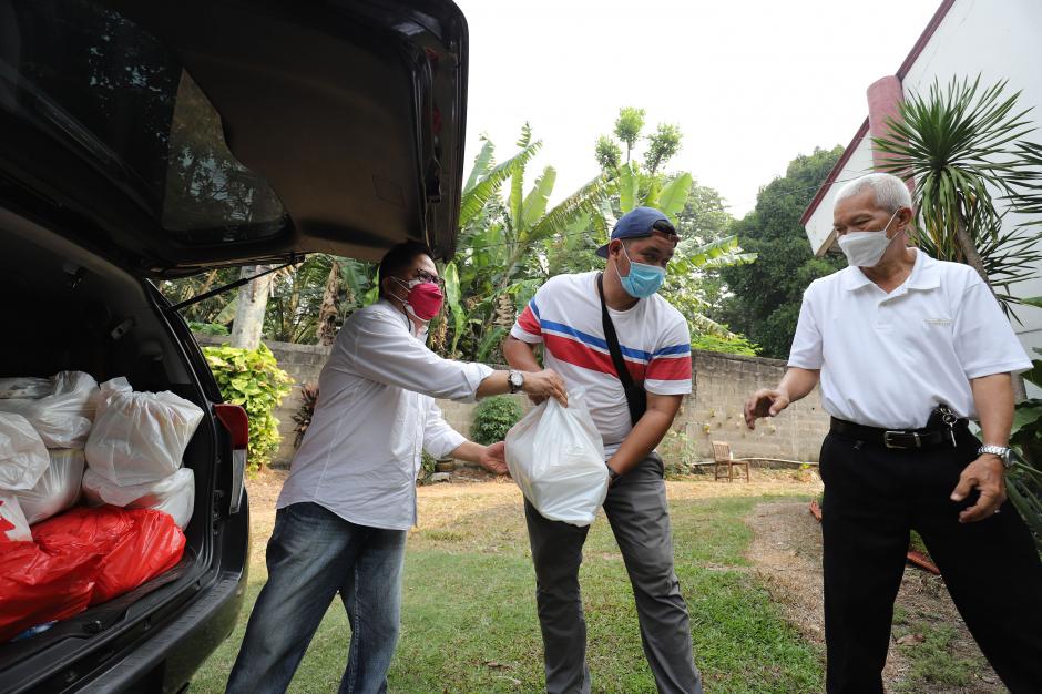 Sejak Maret 2020, Gerkindo Sudah Bagikan 100 Ribu Paket Sembako ke Masyarakat