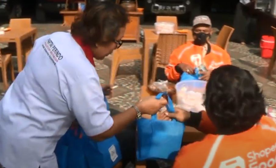 Partai Perindo DIY Sarapan Bareng dan Bagi Bingkisan ke Ojol