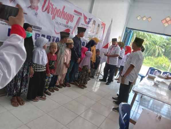 HUT ke-7, Partai Perindo Labusel Santuni Ratusan Anak Yatim