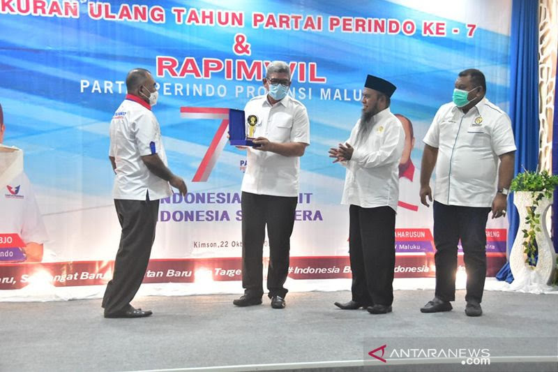 Diaugerahi Bapak Toleransi, Bupati Thaher: Luar Biasa, Terima Kasih Partai Perindo