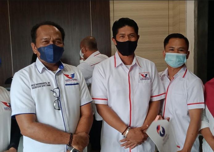 Serahkan 10 Ton Beras untuk Warga, Partai Perindo Jambi: Kami Hadir Membantu