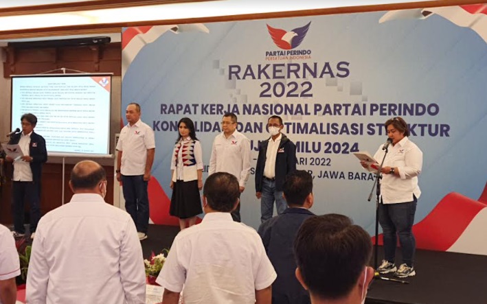 Tutup Rakernas, Hary Tanoesoedibjo dan Liliana Tanoesoedibjo Pimpin Pembacaan Ikrar Partai Perindo