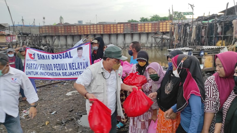 Dapat Bantuan Sembako, Nelayan Cilincing: Terima Kasih Partai Perindo