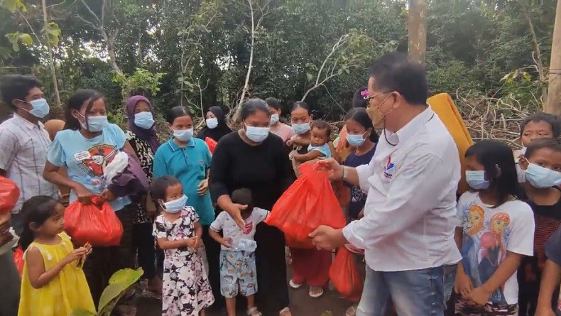 Terima Bantuan Sembako dari Partai Perindo, Warga Korban Banjir Serang: Ini Bermanfaat Buat Kita