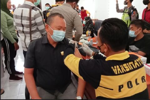 Politisi Partai Perindo Ajak Masyarakat Natuna untuk Vaksin Booster