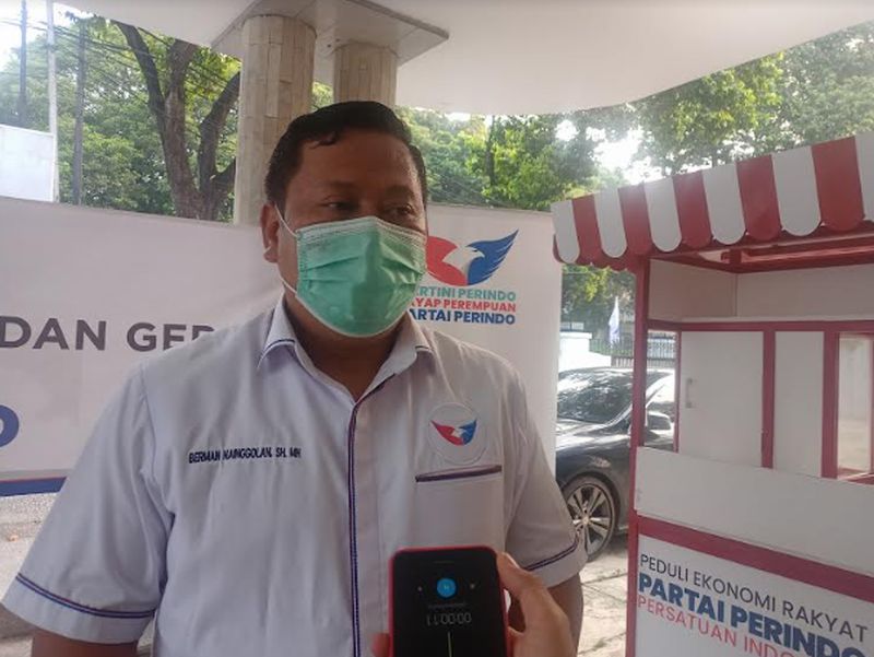 Bikin Haru, Ini Alasan Partai Perindo Berikan Gerobak ke Penjual Siomai Rukmanan