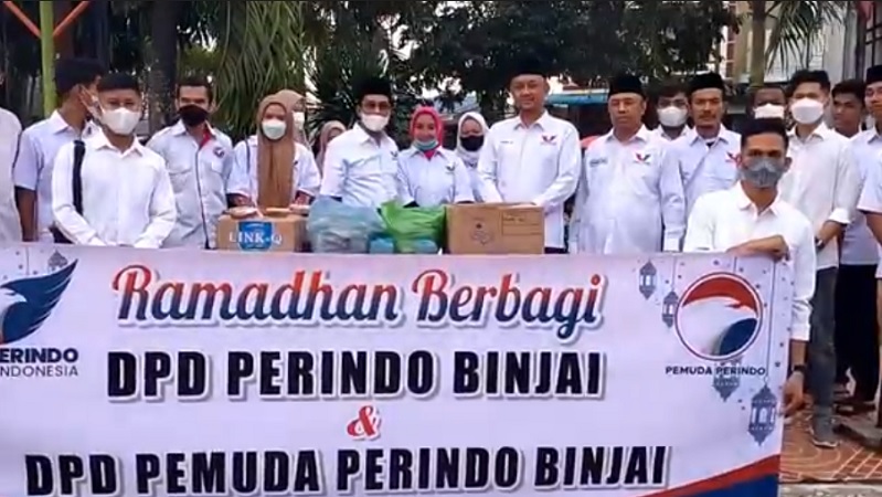 Partai Perindo Binjai Bagi-Bagi Takjil, Warga: Terima Kasih