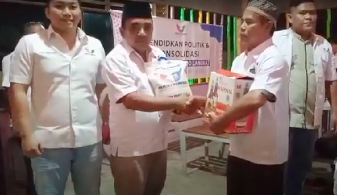 Gelar Konsolidasi, Partai Perindo Langkat Juga Bagi-Bagi Sembako