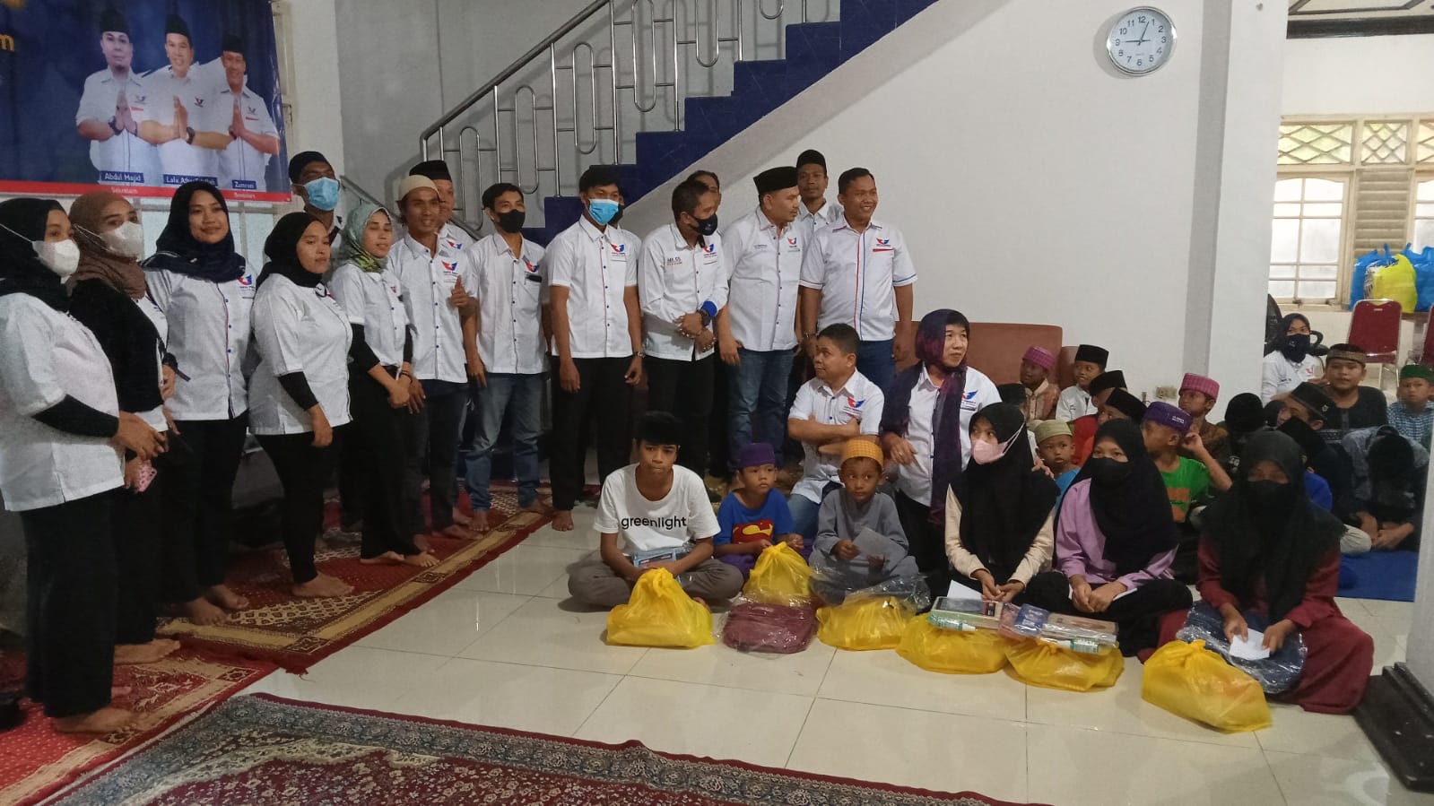 Partai Perindo NTB Santuni Anak Yatim & Bagikan Ratusan Paket Sembako