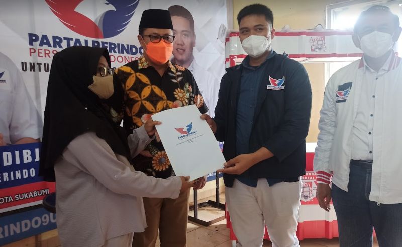Partai Perindo Berikan Gerobak dan Modal Usaha bagi UMKM di Sukabumi