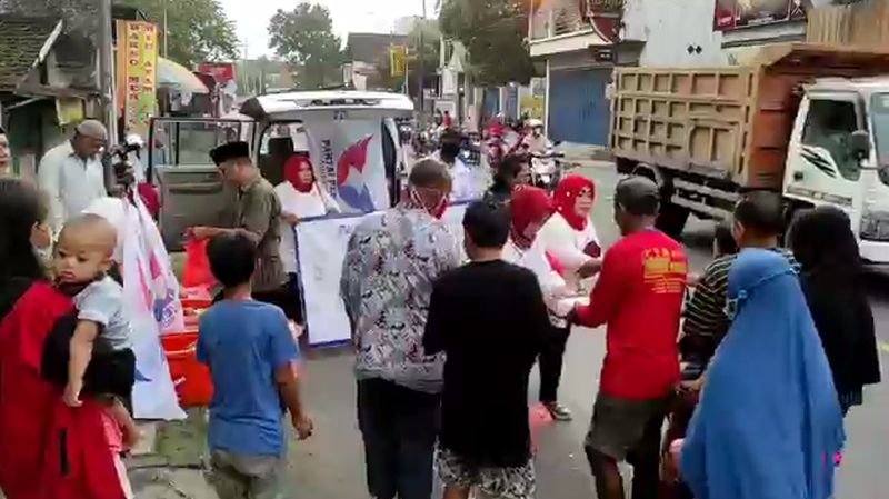 Partai Perindo Lamongan Bagikan Takjil dan Santuni Anak Yatim