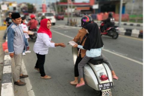 Partai Perindo Palu Bagikan Ratusan Takjil kepada Masyarakat