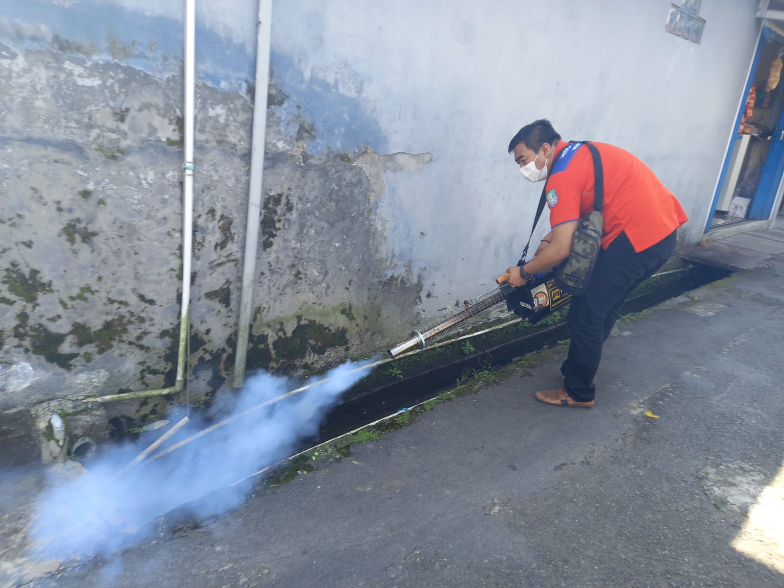Respon Cepat, Rescue Perindo Rejang Lebong Fogging Pemukiman Warga Basmi Nyamuk DBD