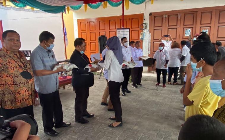 Rayakan HUT ke-7, Partai Perindo Toba Bagikan Sembako ke Anak Yatim & Penyandang Disabilitas