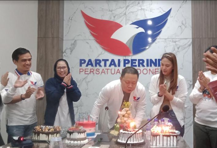 Ketua DPW Partai Perindo Jambi Terharu di Hari Ultahnya, Pengurus Kompak Berbagi ke Masyarakat