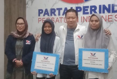 DPW Partai Perindo Jambi Tanggung Biaya Sekolah dan Kuliah Kakak Adik Tak Mampu