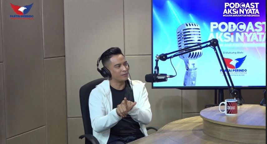 Podcast AkSI Nyata: Mau Berkarir Jadi Jurnalis? Intip Tips dari Tommy Tjokro