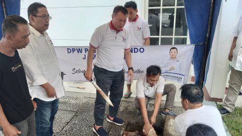 Rayakan Idul Adha, DPW Partai Perindo Jawa Timur Potong Hewan Kurban 
