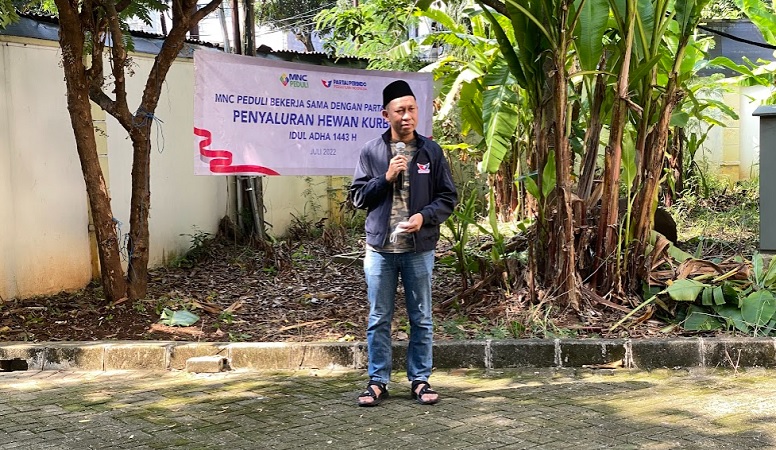 Salurkan Hewan Kurban ke Warga Rawa Barat, Partai Perindo: Dipastikan Bebas PMK
