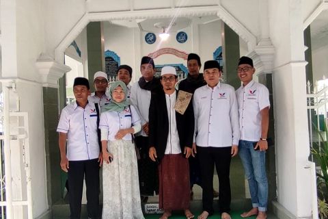 Jelang HUT RI ke-77, Partai Perindo NTB Ziarah ke TG. KH. Zainuddin Abdul Majid