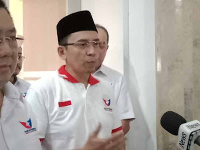 Partai Perindo Serahkan Gerobak dan Modal Usaha, TGB: Wujud Nyata Tingkatkan Kesejahteraan UMKM