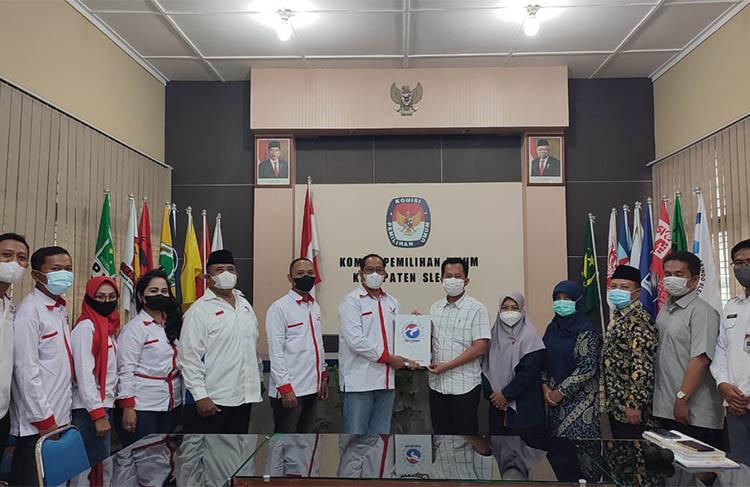 Audiensi ke KPU Sleman, Partai Perindo Serahkan SK Pengurus Baru 