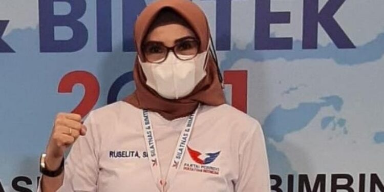 Legislator Partai Perindo Palangka Raya Minta Nakes Tidak Menunda Vaksinasi Booster Kedua 