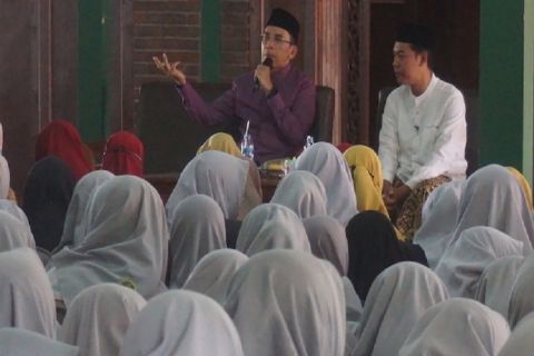 TGB Ajak Masyarakat Teladani para Pendiri Bangsa