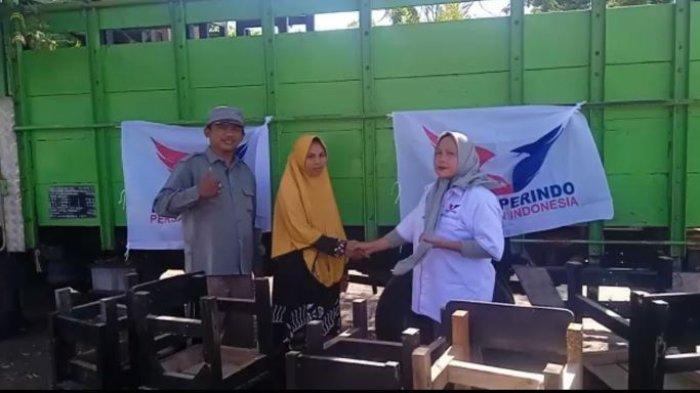 Partai Perindo Lombok Utara Bagikan Meja dan Kursi Belajar untuk Ponpes