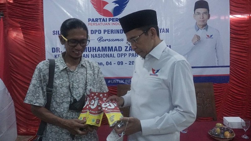 Bertemu Pelaku UMKM di Magetan, TGB: Mereka Harus Dapat Perhatian Serius
