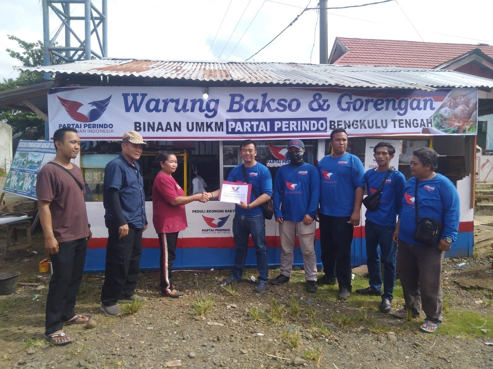 Partai Perindo Bengkulu Bedah Warung dan Beri Bantuan Modal  Usaha ke UMKM