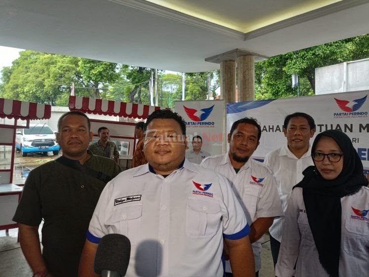 Partai Perindo Jaksel Sebut Bantuan Gerobak dan Modal Usaha Tingkatkan Ekonomi Masyarakat