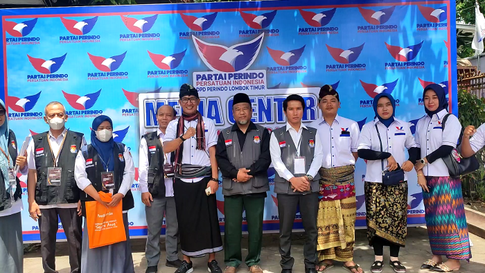 Verfak Partai Perindo Lombok Timur, Tim Verifikator KPU Disambut Kesenian Gendang Beleq