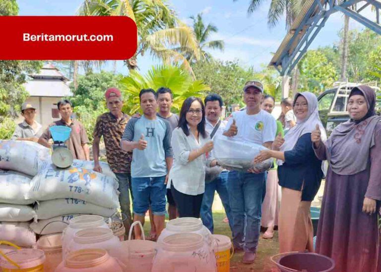 Politisi Partai Perindo Morut Serahkan 25 Ribu Bibit Ikan Lele ke Desa Pontangoa