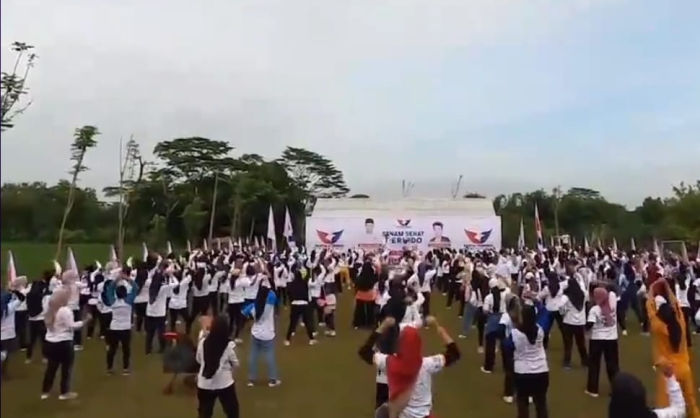 Ratusan Emak-Emak Antusias Ikuti Senam Sehat Partai Perindo di Subang