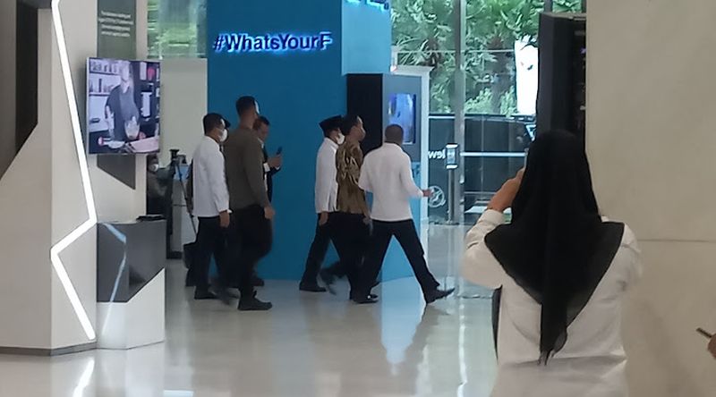 Selepas Hadiri Acara HUT ke-8 Partai Perindo, Jokowi Keluar Bareng HT dan TGB