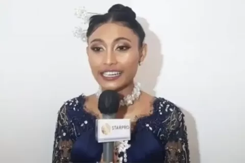 Perasaan Novia Bachmid Nyanyi di Depan Jokowi dalam HUT ke-8 Partai Perindo: Langsung Kaku