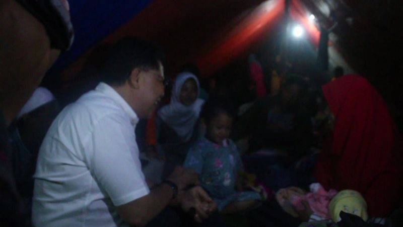 Partai Perindo Kunjungi Posko di Ciender Cianjur, Penuhi Kebutuhan Korban Gempa Berupa Perlengkapan Bayi