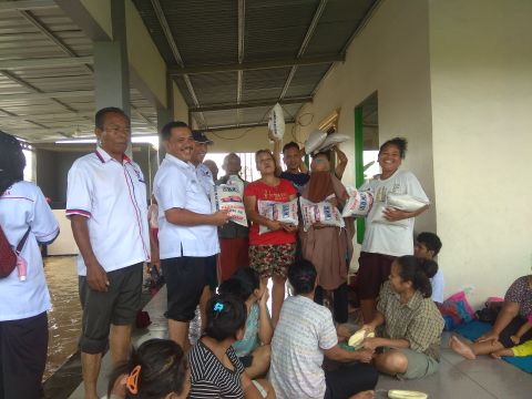 Partai Perindo Sunggal Deliserdang  Ringankan Beban Korban Banjir Warga 3 Desa