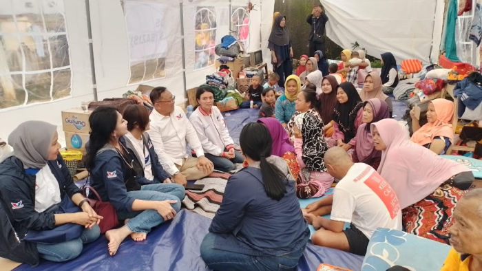 Ringankan Beban Korban Gempa Cianjur, Kartini Perindo Berikan Bantuan ke Pengungsi
