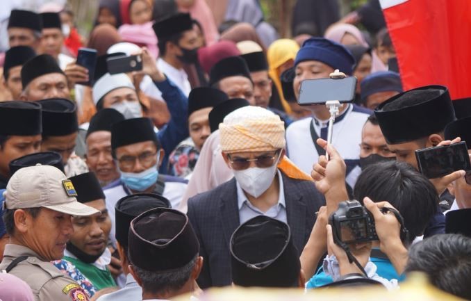 Gempa Cianjur, TGB Zainul Majdi Ajak Ribuan Jemaah di Lombok Timur Bacakan Al Fatihah