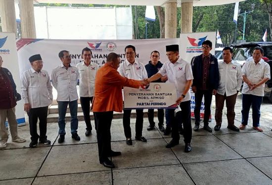 Bagikan Mobil Penggiling Daging, Strategi Partai Perindo Bantu Pengusaha dari Sektor Produksi
