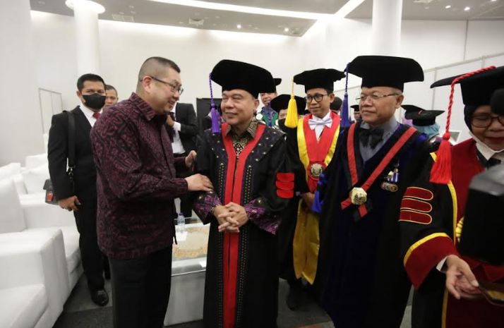Hadiri Pengukuhan Gelar Profesor Sufmi Dasco, Hary Tanoesoedibjo: Ini Merupakan Inspirasi